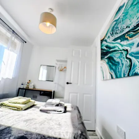 Home, But Better - Up To 11 Guests - Family & Contractor Tatil Evi Ormesby